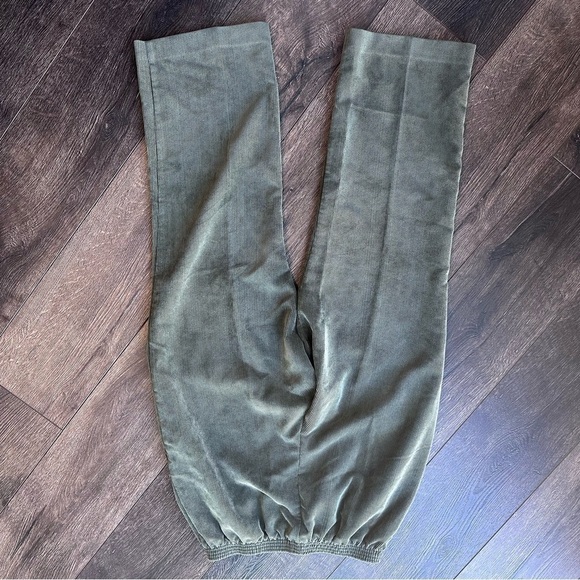 Alfred Dunner size 14  pull on green corduroy stretch pant soft comfy office - Picture 5 of 6